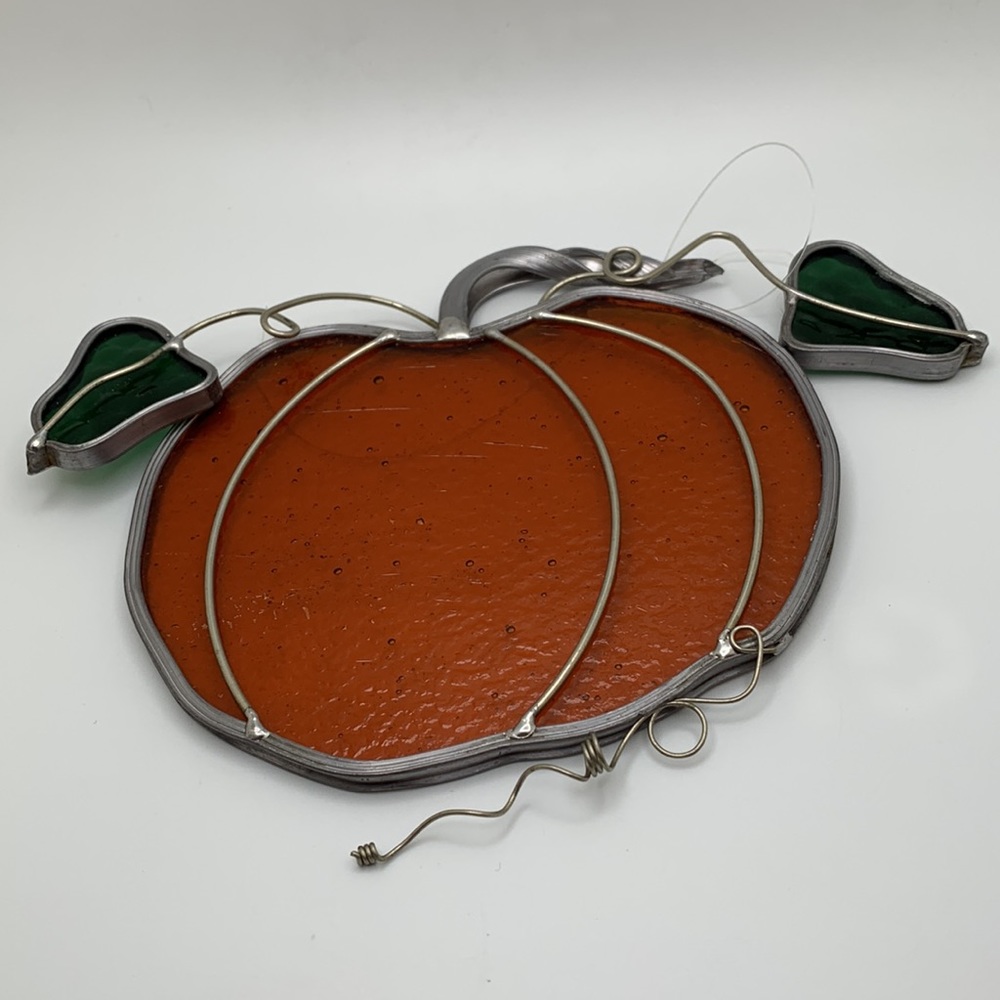 VTG stained glass pumpkin sun catcher with green leaves. Thanksgiving - Picture 8 of 9